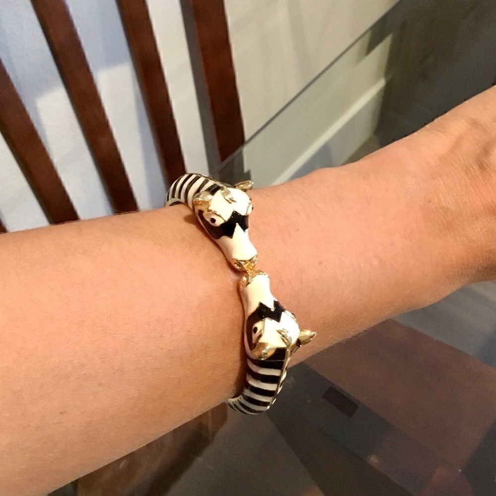 ZEBRA BRACELET IN ENAMEL 
